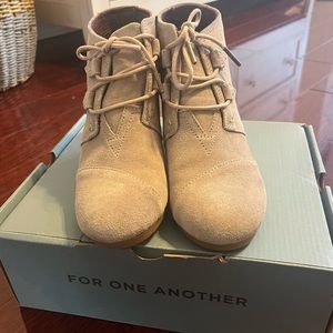 Toms wedge bootie